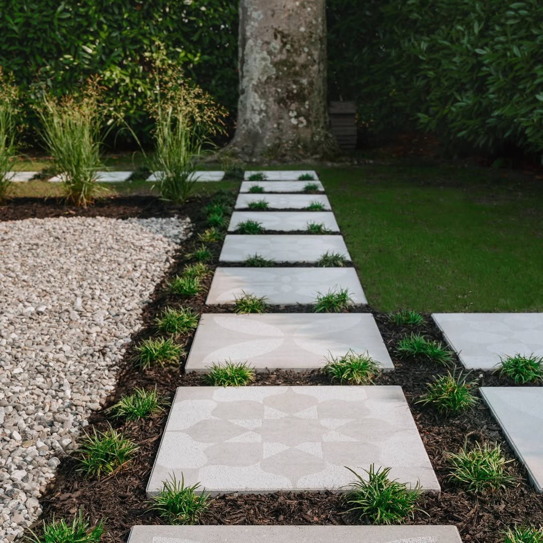Concrete stepping stones