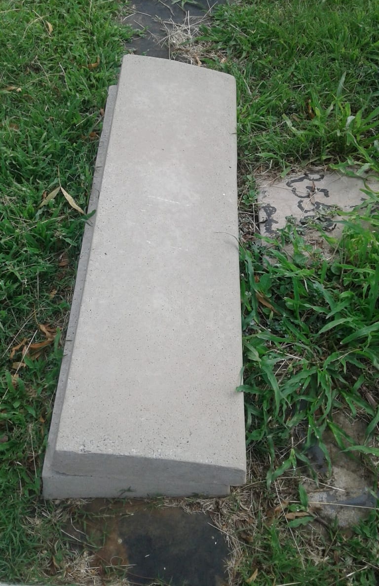 1 Metre Curbstone